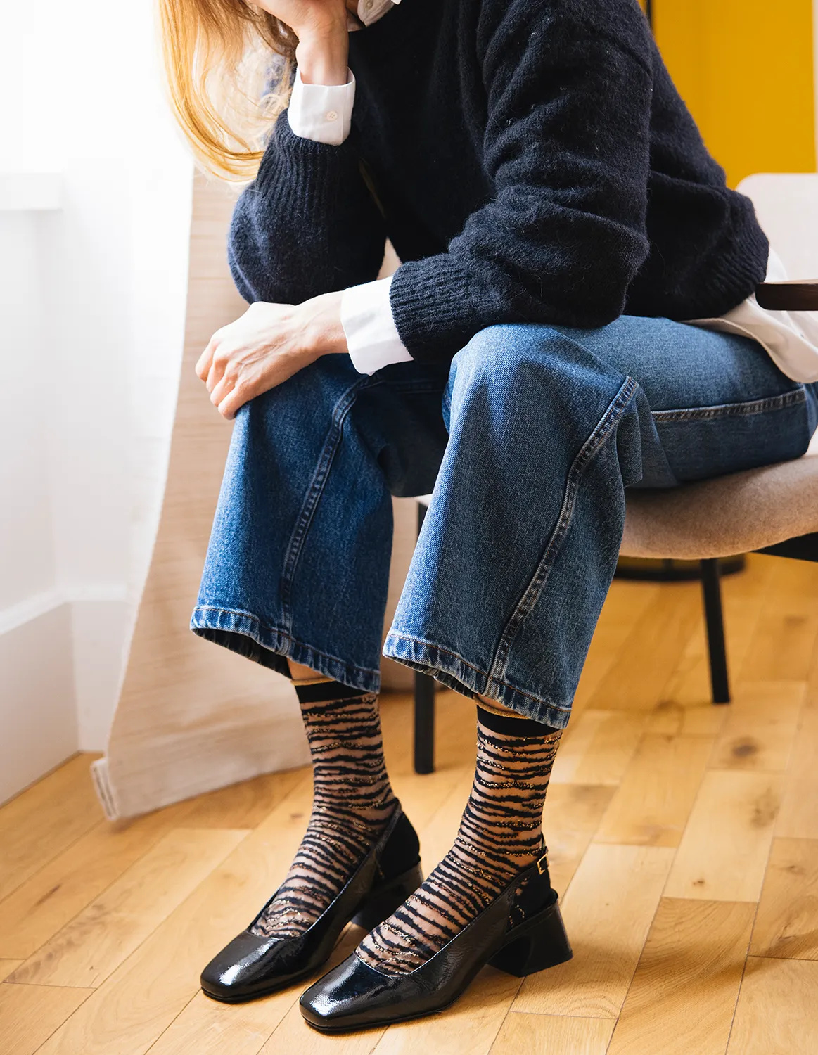 Chaussettes transparentes Oresund Gold, vagues noires, marron et beiges, photo 3