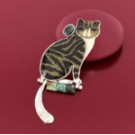 Broche-Tabby-1