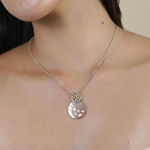 collier nacre emaillee fauve herval 3