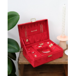 Louise-velours-rouge-maison-scarlett-1