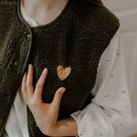 Broche-en-laiton-dore-coeur-Les-Petites-Hirondelles-5