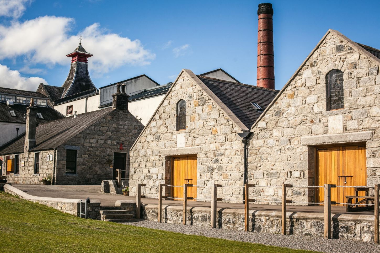 anCnoc-dunnage-warehouses