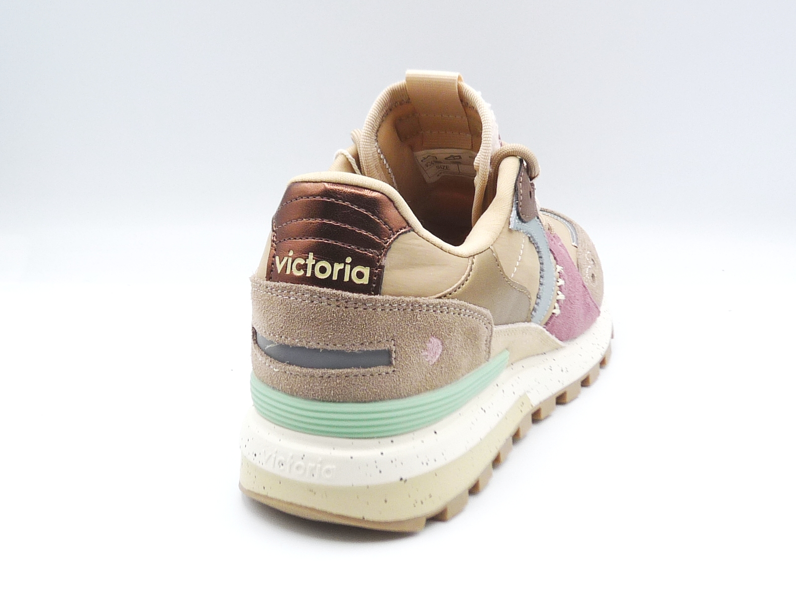 Victoria 1156109 (3)