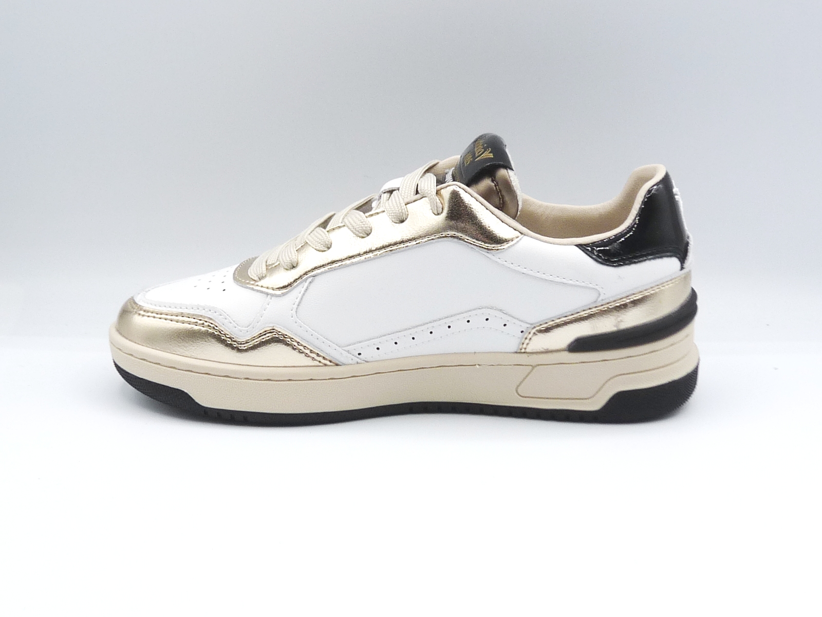 Victoria 8800121 (4)