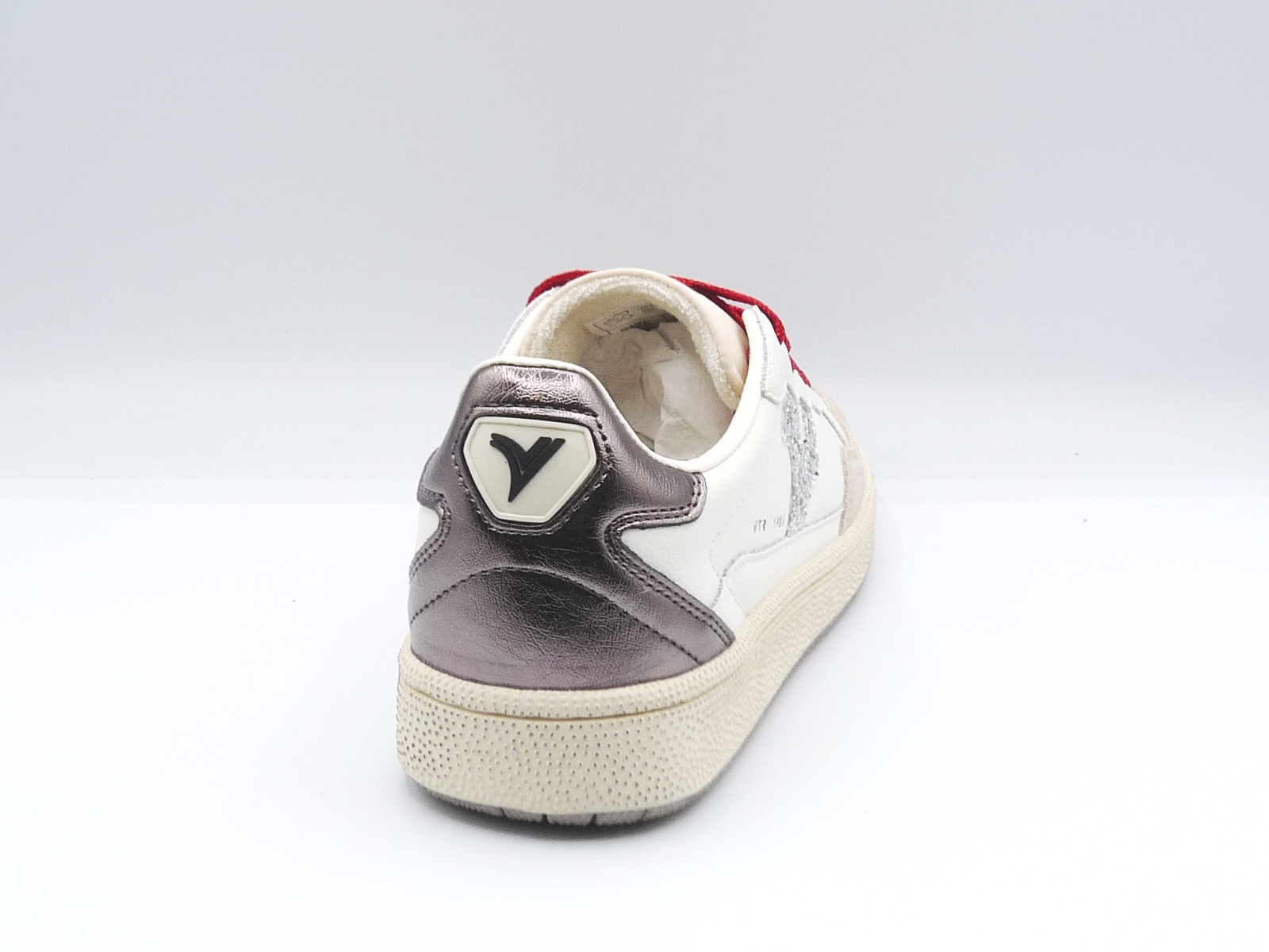 Victoria 8806103 (3)