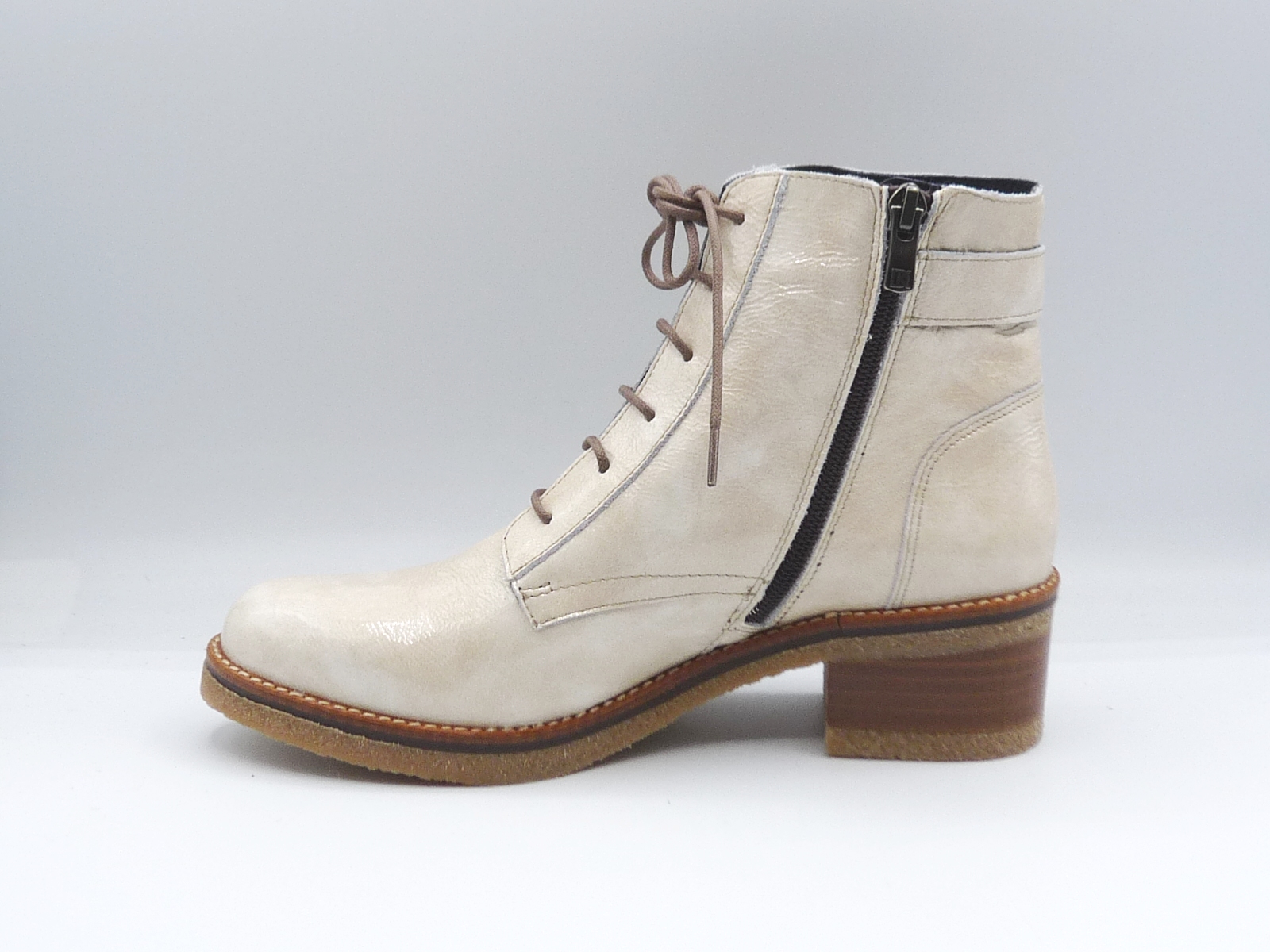 Dorking D8686 (4)