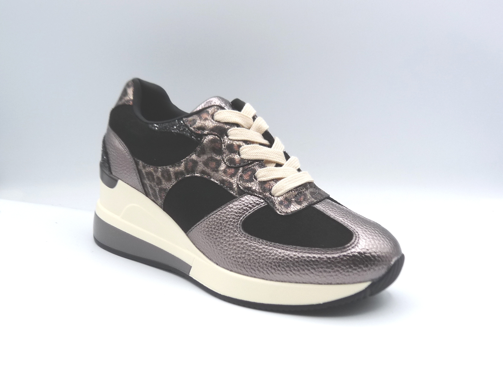 KHIDAY Black
