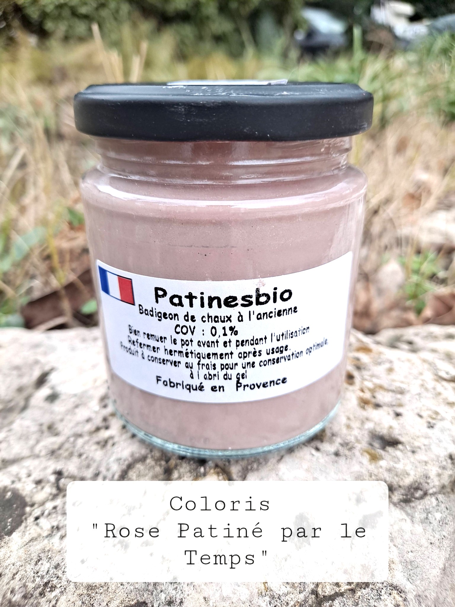 peinture de chaux rose patiné par le temps