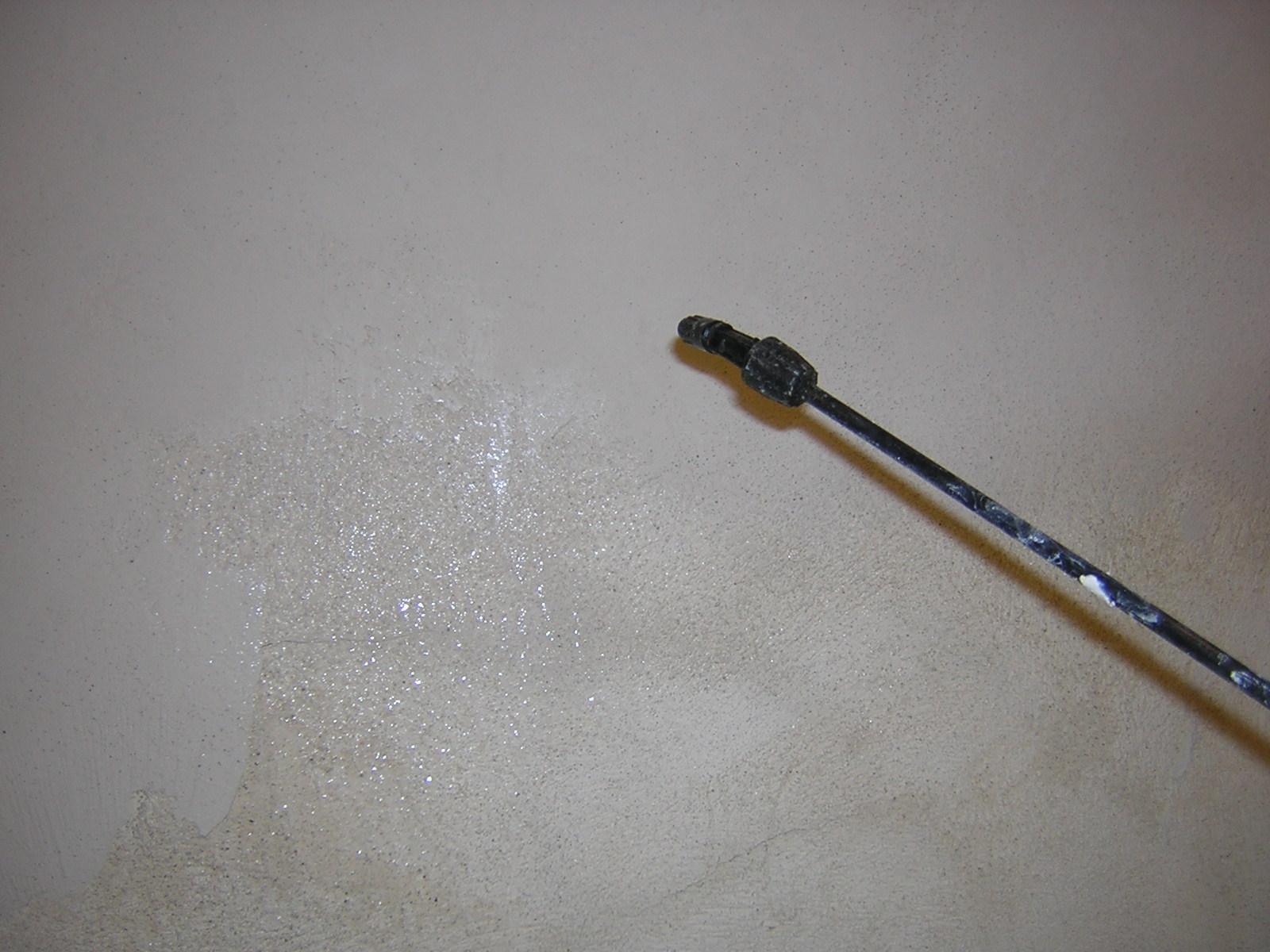 humidification du support avec une pulverisateur