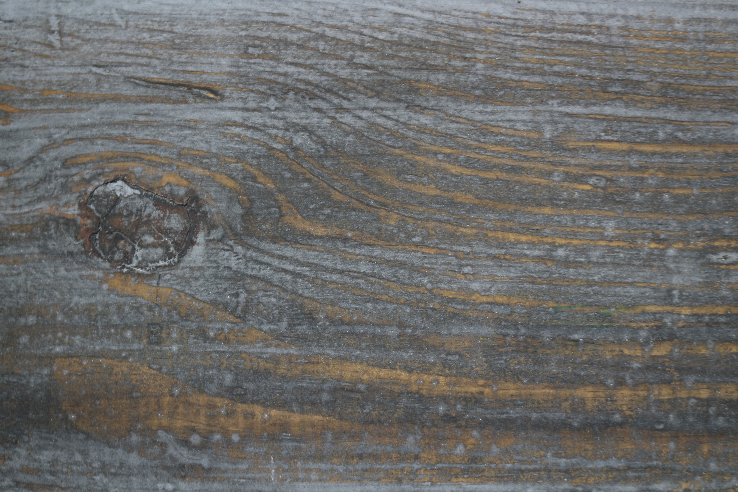 patine chaulee gris anon de provence et eau complexe guitou