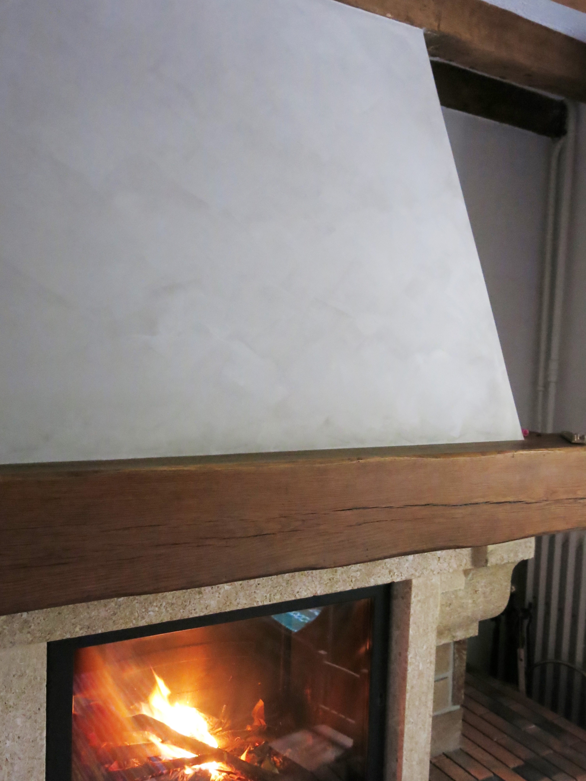 badigeon blanc calcaire sur hotte