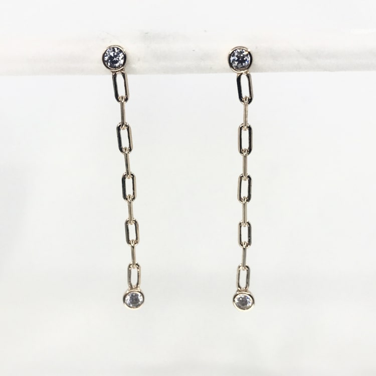 BO boucles doreilles en plaqué or 3 microns pendantes en maille rectangulaire et oxydes de zirconium