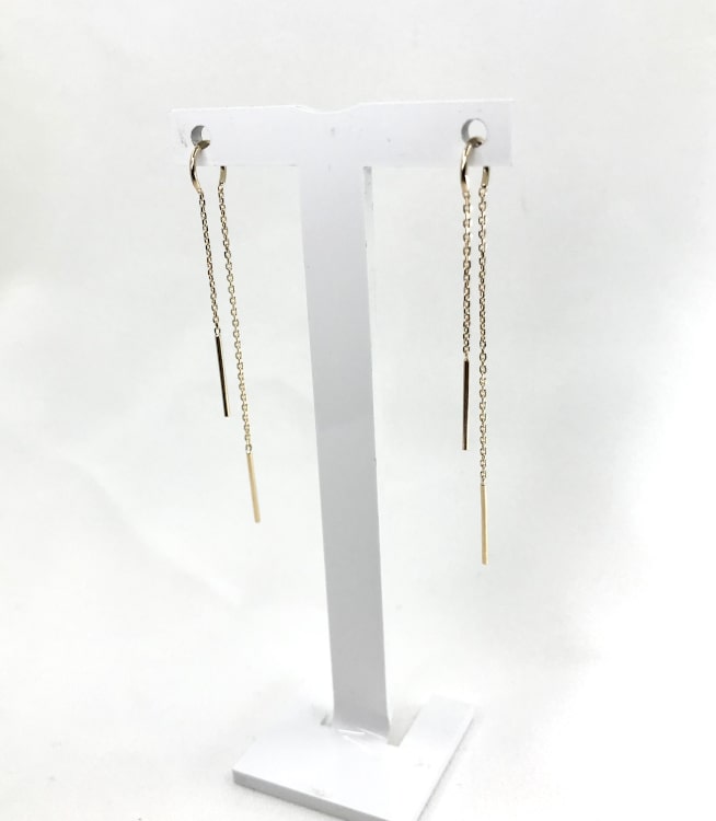 BO Emilia - Boucles doreilles pendantes composées de 2 chainettes de tailles différentes.En plaqué or 3 microns