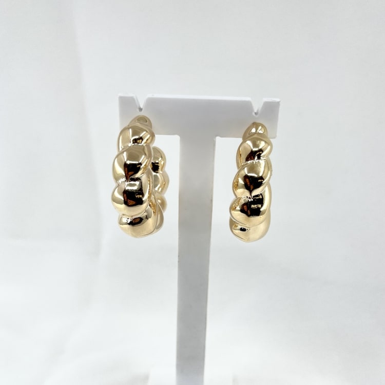 Creoles Natacha : de jolies boucles doreilles épaisses aux détails torsadés. En plaqué or 3 microns 18 carats