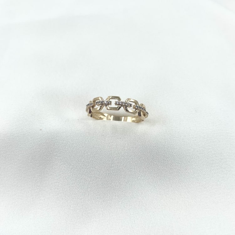 Bague Aurelie: Bague chaine rigide incrustée de zirconiums blancs. En plaqué or 3 microns 18 carats