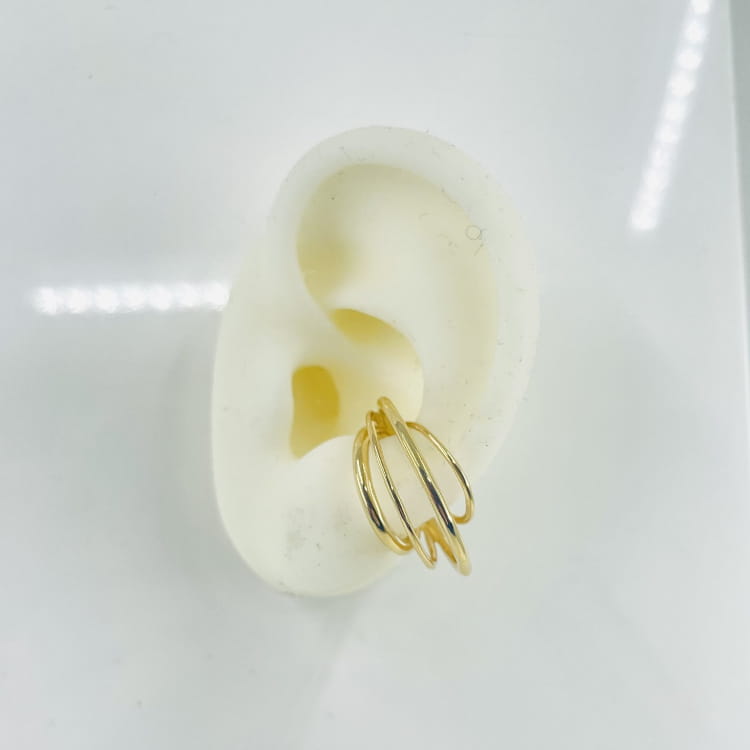 Bague Oreille Chlotilde:  bijou doreille composé de 4 cercles de tailles différentes. En plaqué or 3 microns 18 carats