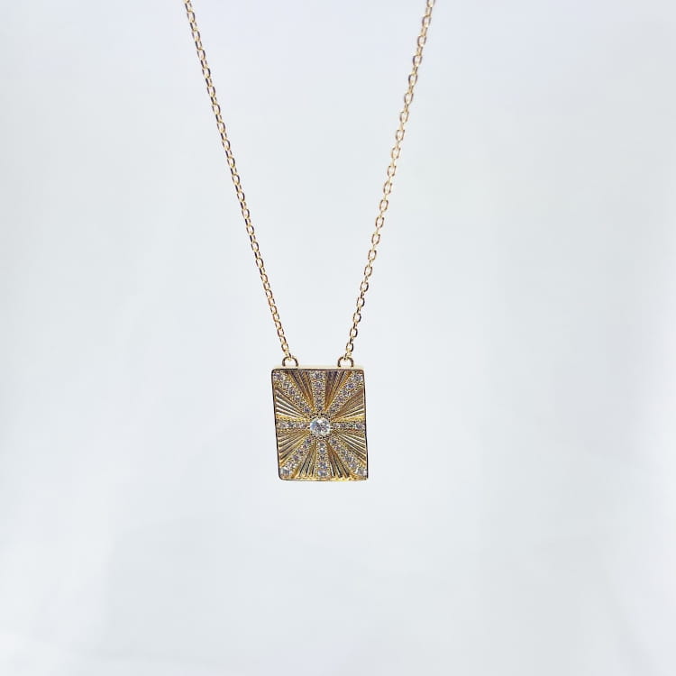 Collier Steeve
