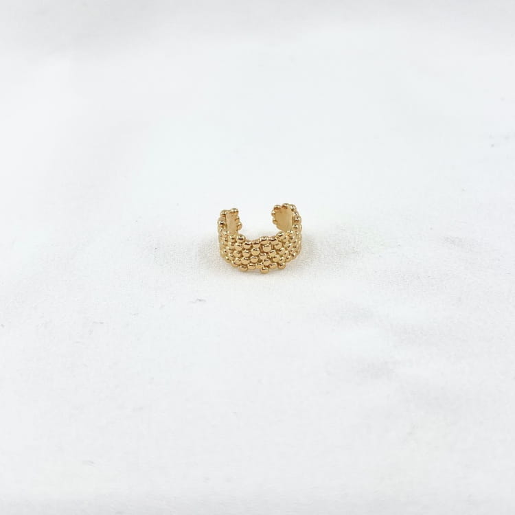 Bague oreille Eugenie: Bague doreille délicatement texturée, en plaqué or 3 microns 18 carats