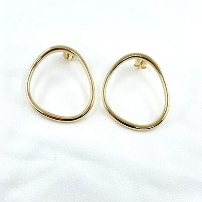 Jessica : Boucles d'oreilles arrondies et irrégulières, en plaqué or 3 microns.