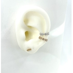 Bague doreille Thea : Bague doreille (ear cuff) finement perlée au motif floral. En plaqué or 3 microns et en argent 925