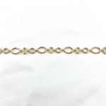 Bracelet Thais: Bracelet martelé aux formes géométriques ovales et rondes, en plaqué or 3 microns