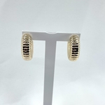 Boucles doreilles Simone: de jolies créoles épaisses et rainurées en plaqué or 3 microns 18 carats