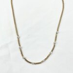 Ambroise: collier en maille gourmette sertie de 8 petits oxydes de zirconium blancs. En plaqué or 3 microns