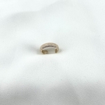 Bague Oreille Solana:  bijou doreille (ear cuff) délicatement rainuré et lumineux.  En plaqué or 3 microns 18 carats