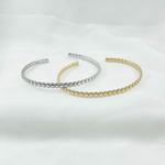 Jonc sabine: bracelet rigide ouvert et fin composé de petits cercles perlés facile à porter seul ou non! En plaqué or 3 microns et en argent 925