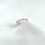 Bague Ysia: Bague composée de petits zirconiums rectangulaires blancs. En plaqué or 3 microns 18 carats