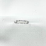 Bague Ysia : Bague composée de petits zirconiums rectangulaires blancs. En argent 925