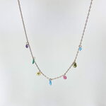 Collier Tom: collier composé d'une chaine fine et de sept petits zirconiums colorés en forme de goutte.  En plaqué or 3 microns 18 carats.