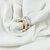 Bague Wavy: bague moderne et audacieuse aux allures de vague, lisse et relativement épaisse. Existe en plaqué or et en argent 925.