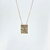 Collier Jordan: collier composé d'une chaine fine et d'un pendentif rectangulaire incrusté de zirconiums colores formant un joli soleil. En plaqué or 3 microns 18 carats