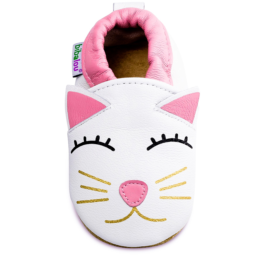 chaussons-chat-blanc-dessus-900-carre