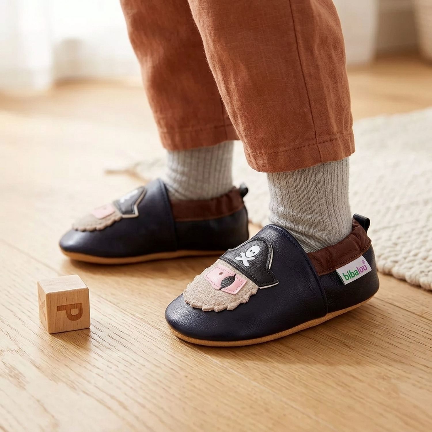 chaussons-bebe-cuir-souple-barbe-grise-le-pirate-portee-bebe-2
