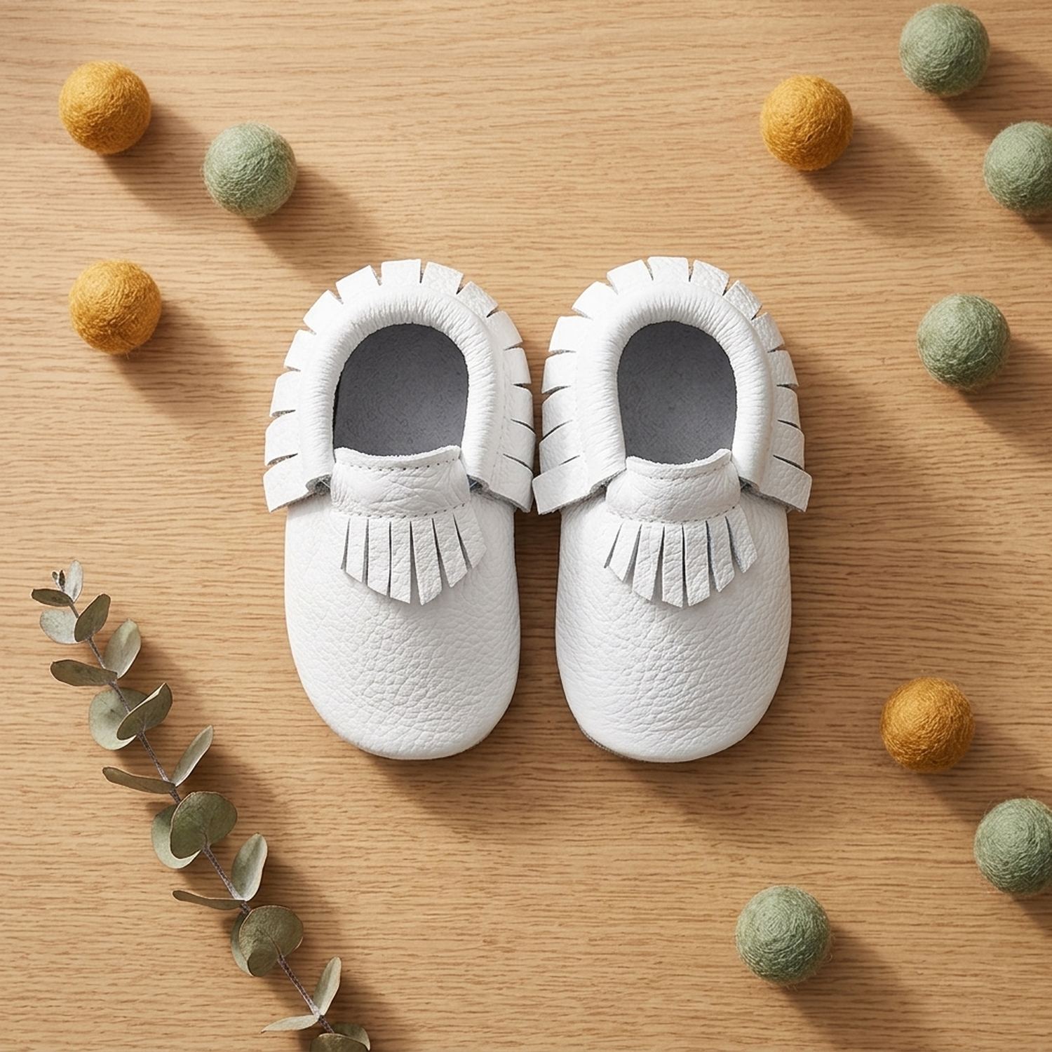 chaussons-bebe-cuir-souple-a-franges-blanc-vue-dessus-3