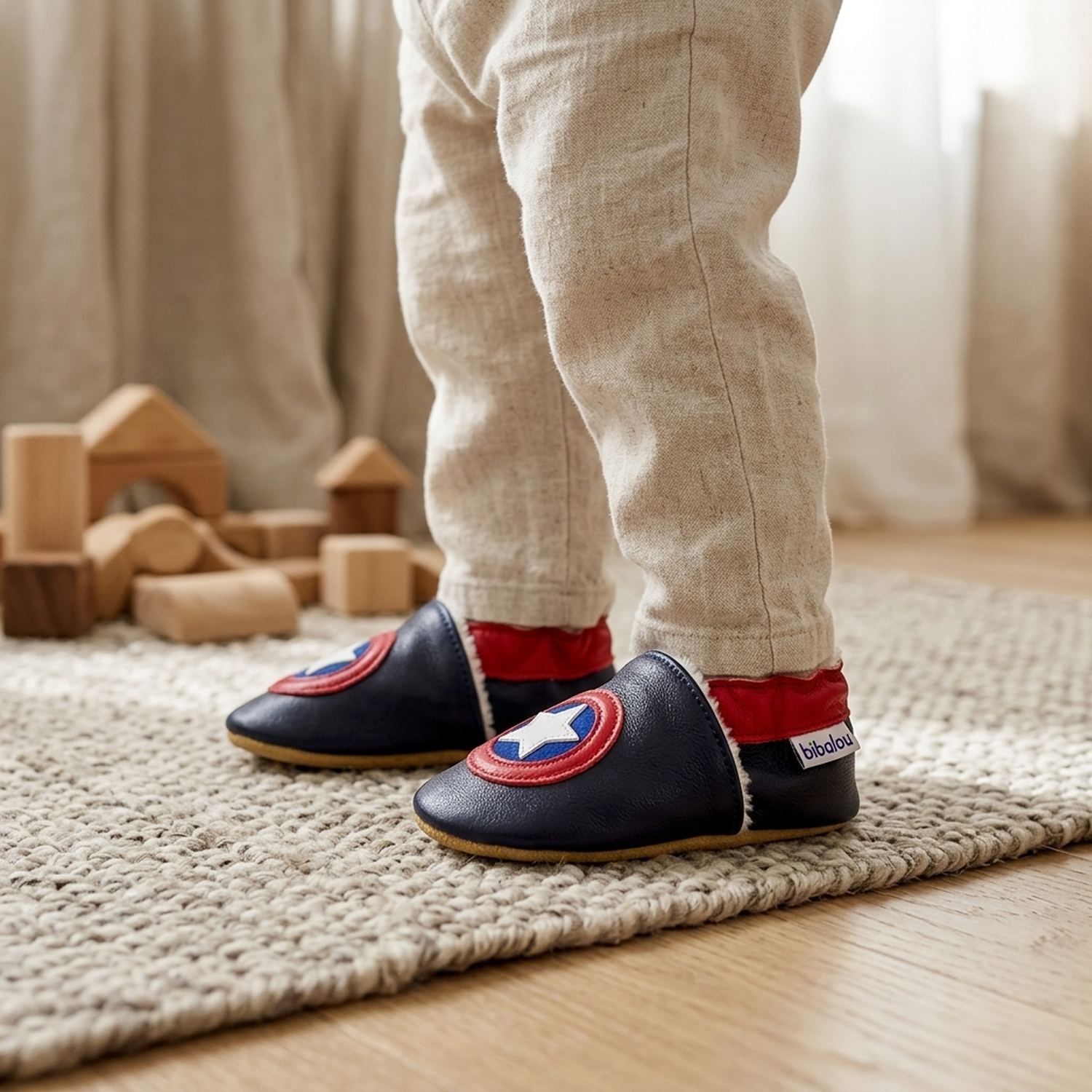 chaussons-bebe-cuir-souple-fourres-capitaine-usa-portee-bebe-5