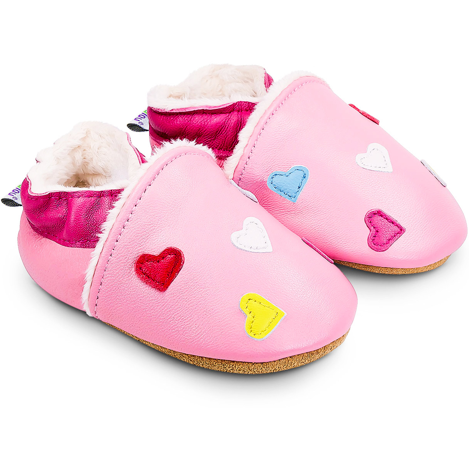 chaussons-bebe-cuir-souple-fourres-mini-coeurs-fond-blanc-1