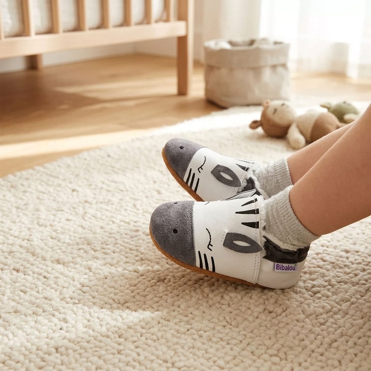 chaussons-bebe-cuir-souple-fourres-eugene-le-zebre-portee-bebe-2