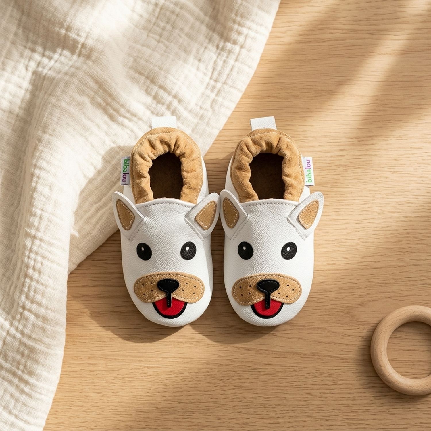 chaussons-bebe-cuir-souple-georges-le-bouledogue-vue-dessus-2