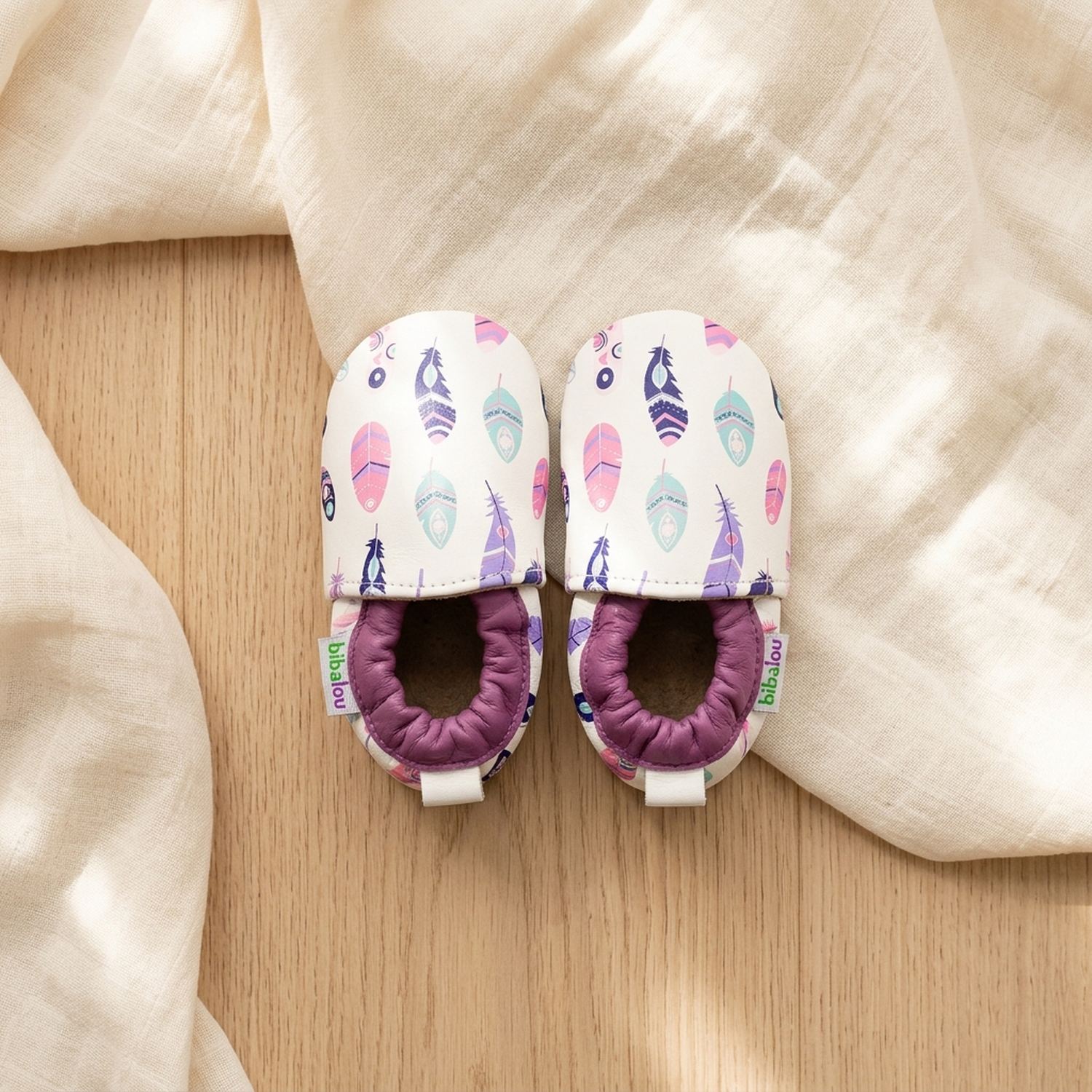 chaussons-bebe-cuir-souple-imprime-indien-vue-dessus-2