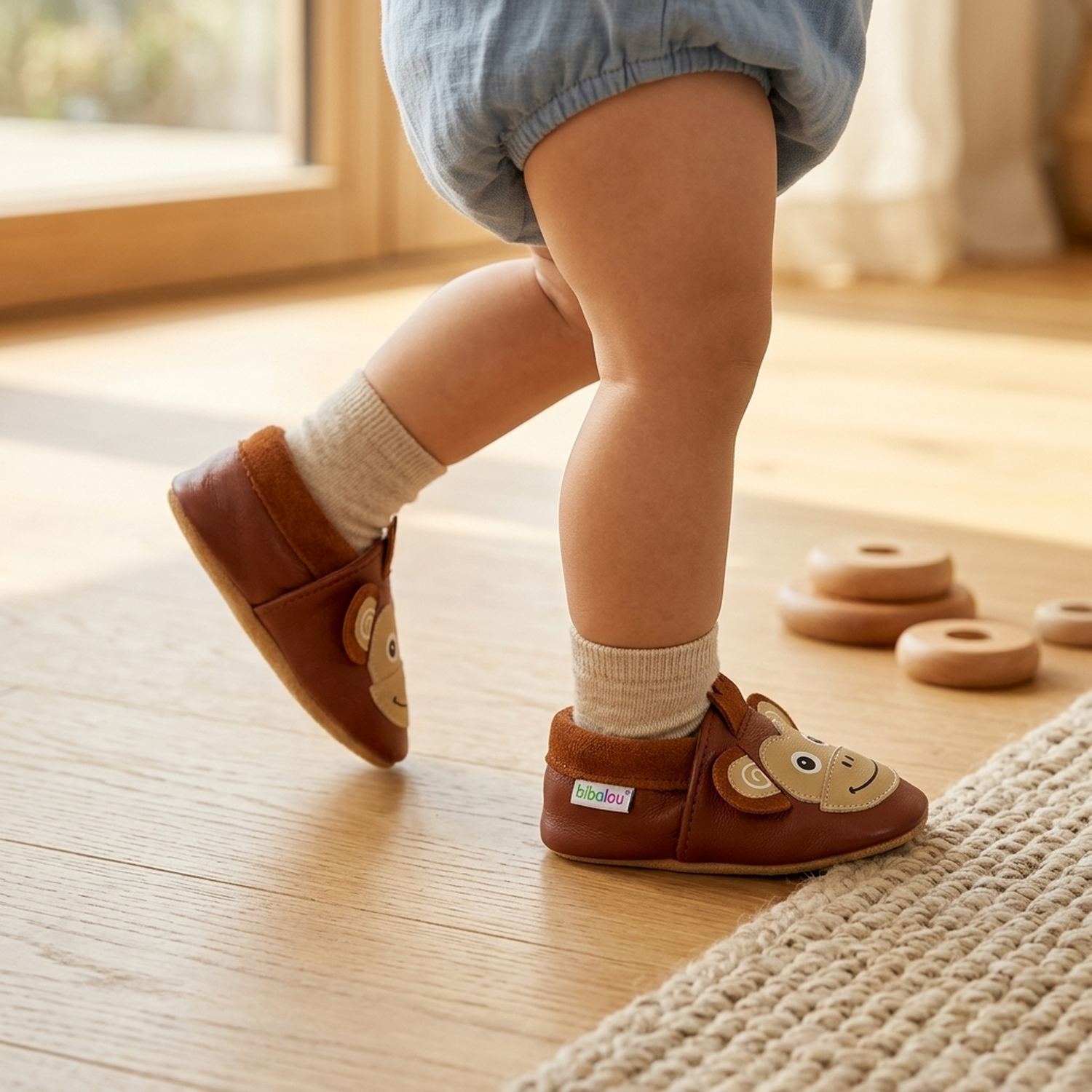 chaussons-bebe-cuir-souple-coco-le-singe-portee-bebe-entier-4