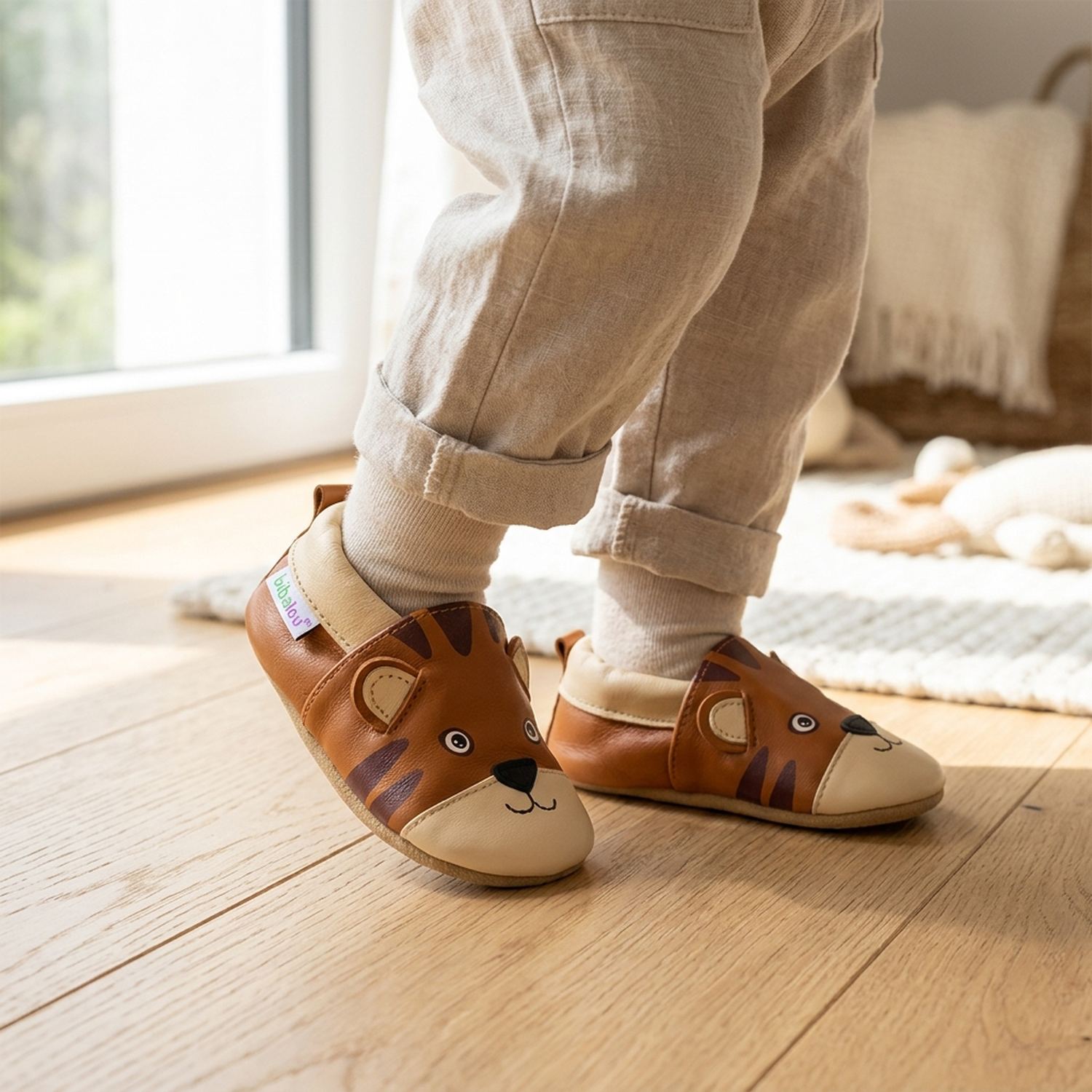 chaussons-bebe-cuir-souple-tigrou-le-tigre-portee-bebe-5