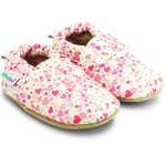 coeurs-roses-imprime-fille-main-900srvb