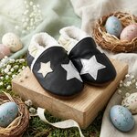 chaussons-bebe-cuir-souple-fourres-la-tete-dans-les-etoiles-mise-en-scene-paques-6