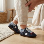 chaussons-bebe-cuir-souple-fourres-fusee-spatiale-avec-adulte-2