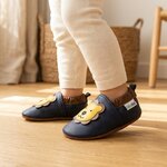 chaussons-bebe-cuir-souple-leon-le-lion-bleu-portee-bebe-6