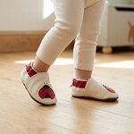 chaussons-bebe-cuir-souple-fourres-coccinelle-portee-bebe-4