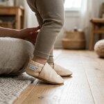 chaussons-bebe-cuir-souple-unis-beige-portee-bebe-6